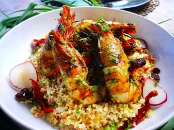 スペイン料理「tomar」