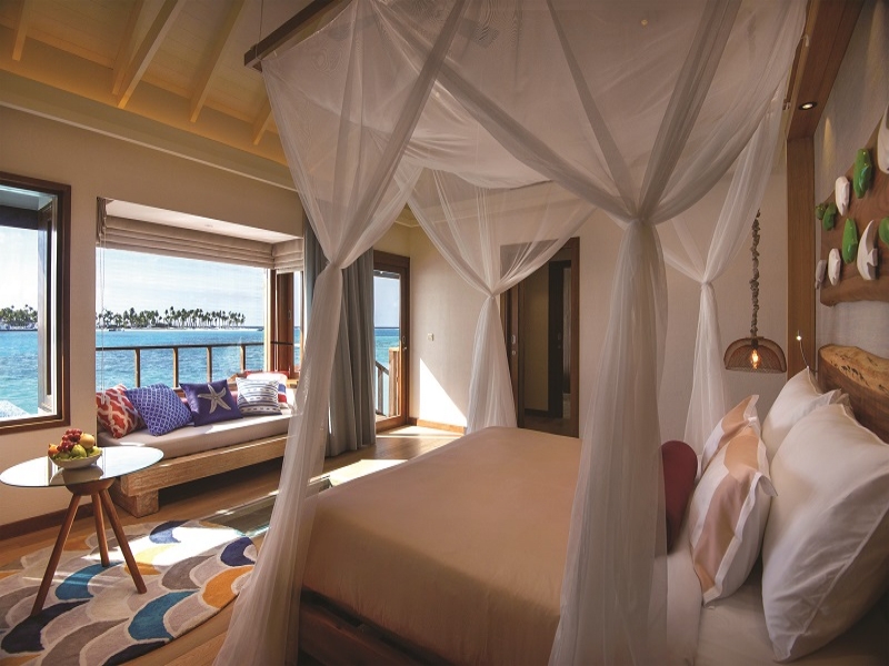 水上ヴィラ　内装①