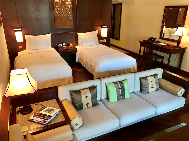 客室：オーシャンストゥーディオスイート