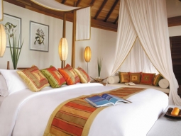 デラックス水上スイート　室内/一例