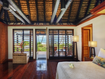 オーシャンフロントブレ　室内