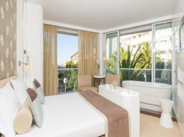 ﾃﾞﾗｯｸｽﾙｰﾑﾊﾞﾙｺﾆｰ