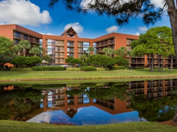 乗継便利なエアカナダで行くウォルト・ディズニー・ワールド！テーマパークのチケット手配アレンジ自在！テーマパークへの無料シャトルがあるお値打ちホテルに宿泊！ローゼン・イン・レイク・ブエナ・ビスタ5日間