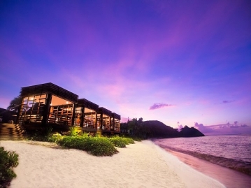 ＜フィジーの離島でゆったりのんびり南国ダイブ＞日本人インストラクター常駐で安心！マナアイランドリゾート宿泊 10ダイブ & 朝・夕食付き 8日間＜フィジーエアウェイズ＞