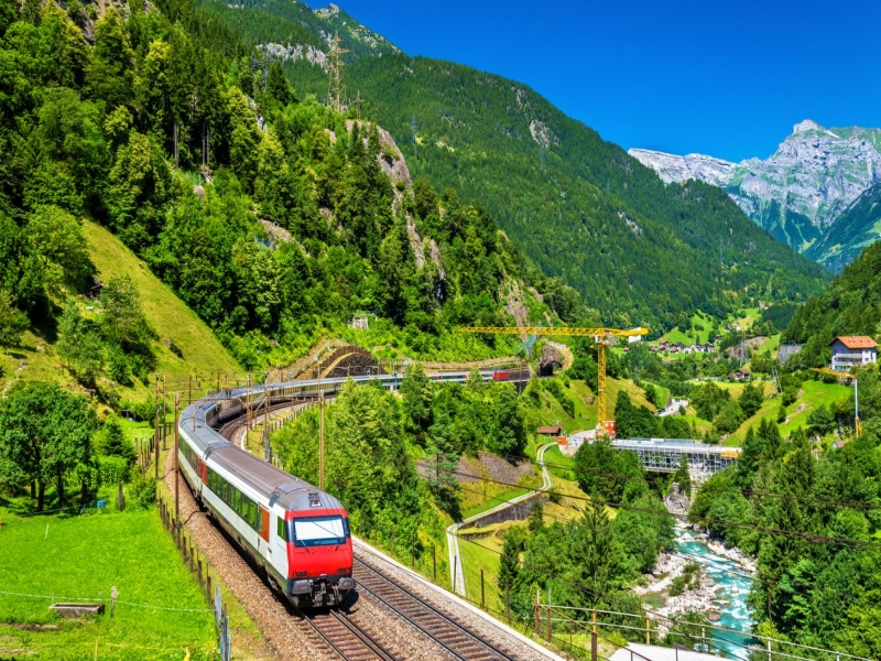 おすすめ スイス鉄道ツアー